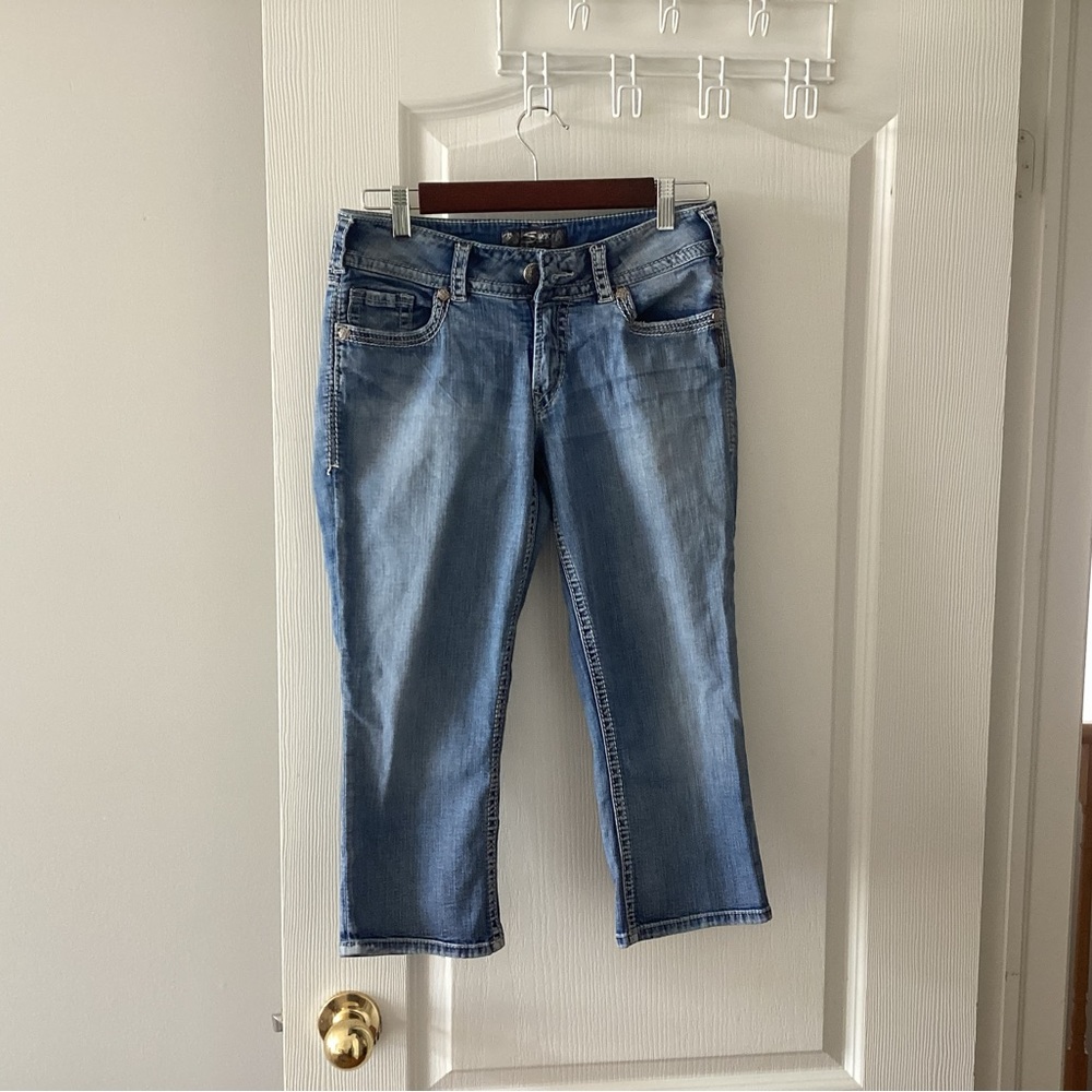 Silver Capris Size 28.  -1